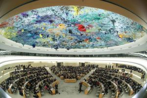 СПЧ ООН проголосовал за расследование нарушений прав в контексте ввода войск РФ в Украину